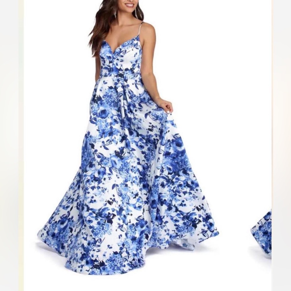 Windsor Blue and White Floral Dress - Picture 5 of 5